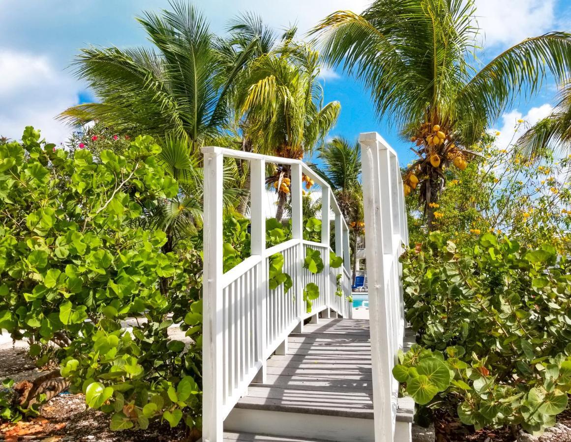 Grace Bay Place Hotel Exterior photo